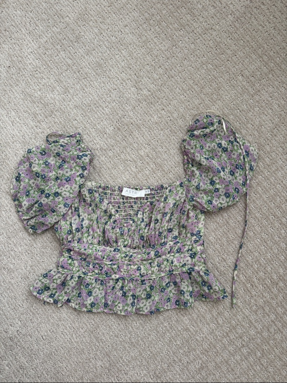 Astr smocked Puff Sleeve Blouse